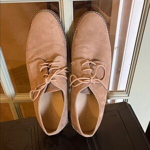 Men's Tan Suede Old Navy Lace-Up Dress Shoes